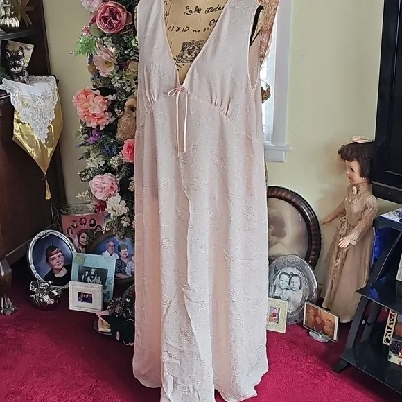 3X Tall- Jaclyn Smith Studio Sleep Gown - Picture 4 of 12